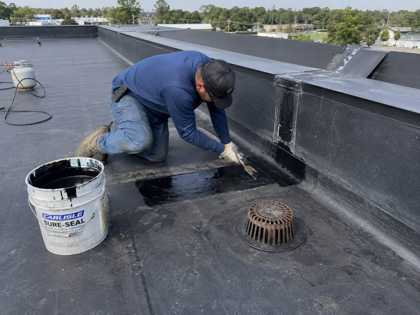 Emergency commercial roof repair in Los Angeles